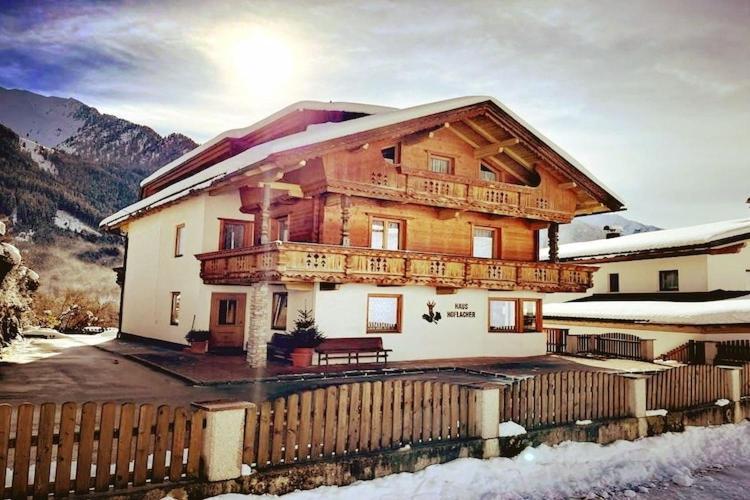 Apartment In Mayrhofen With A Balcony Ngoại thất bức ảnh