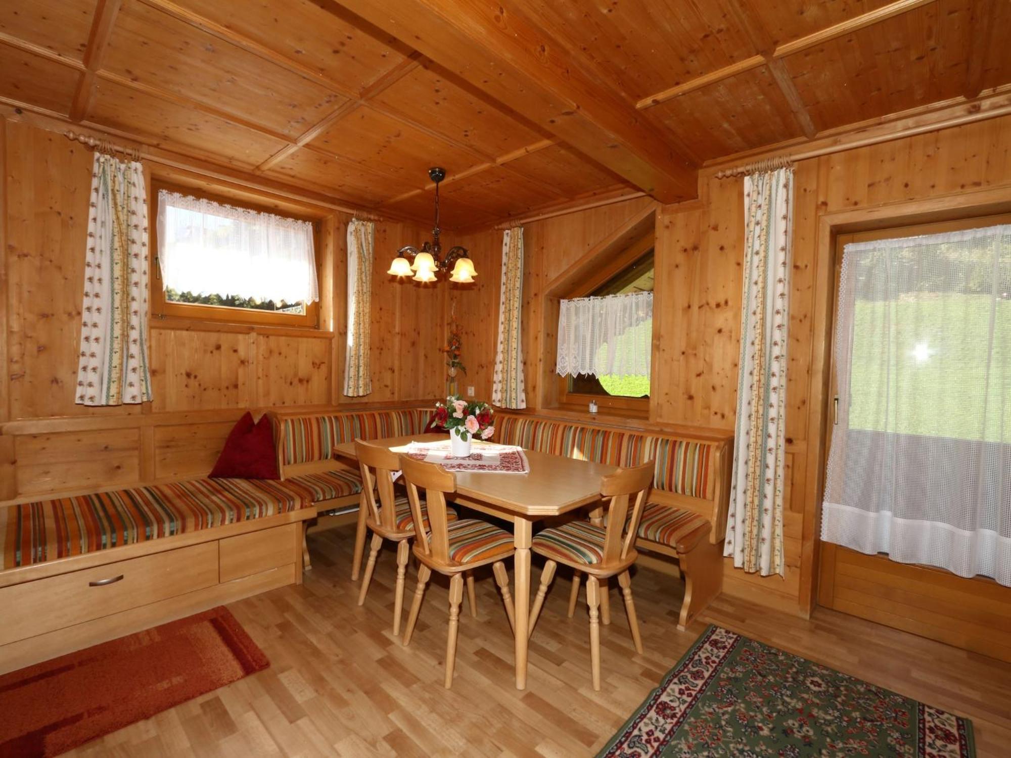 Apartment In Mayrhofen With A Balcony Ngoại thất bức ảnh