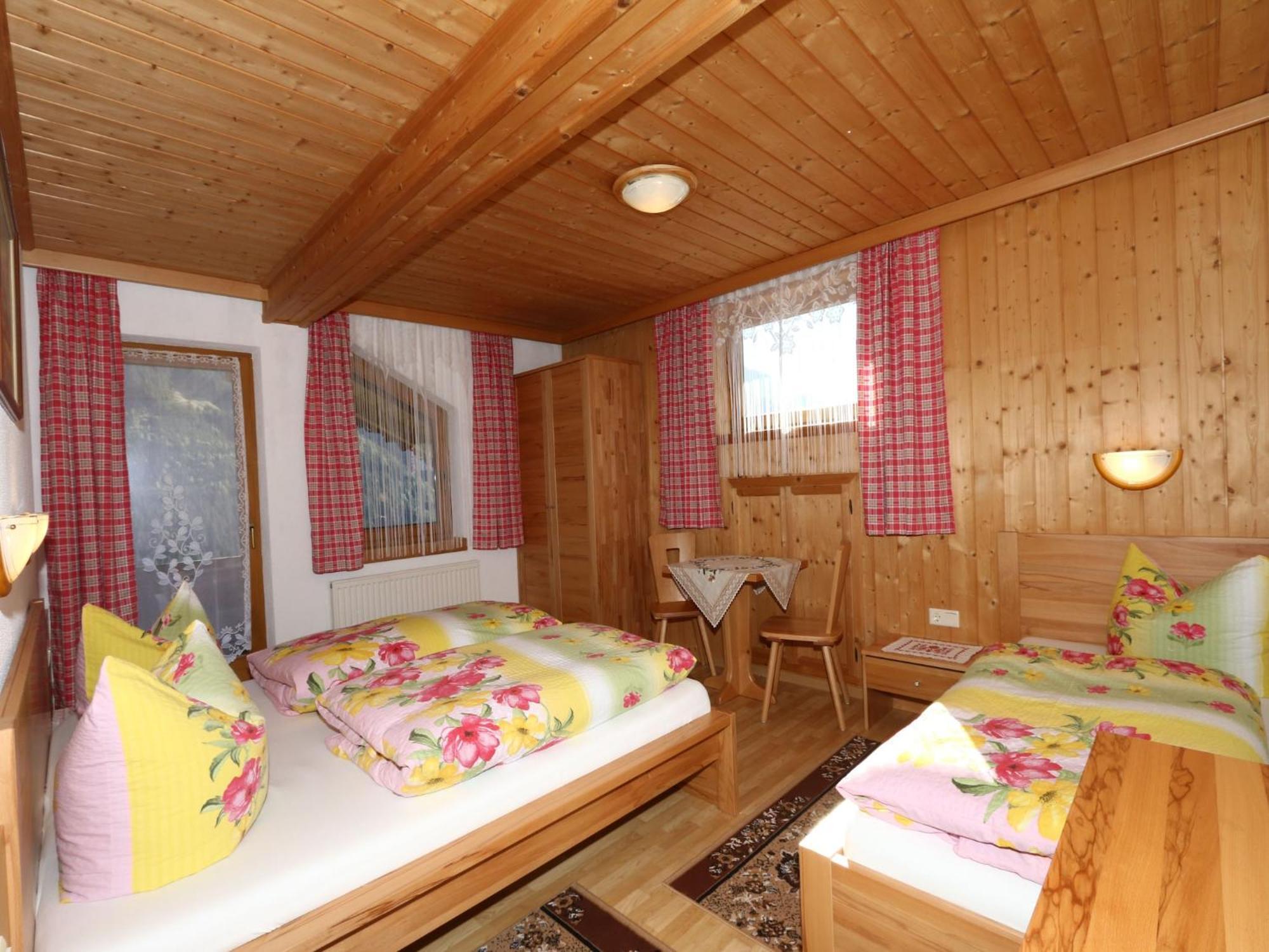 Apartment In Mayrhofen With A Balcony Ngoại thất bức ảnh