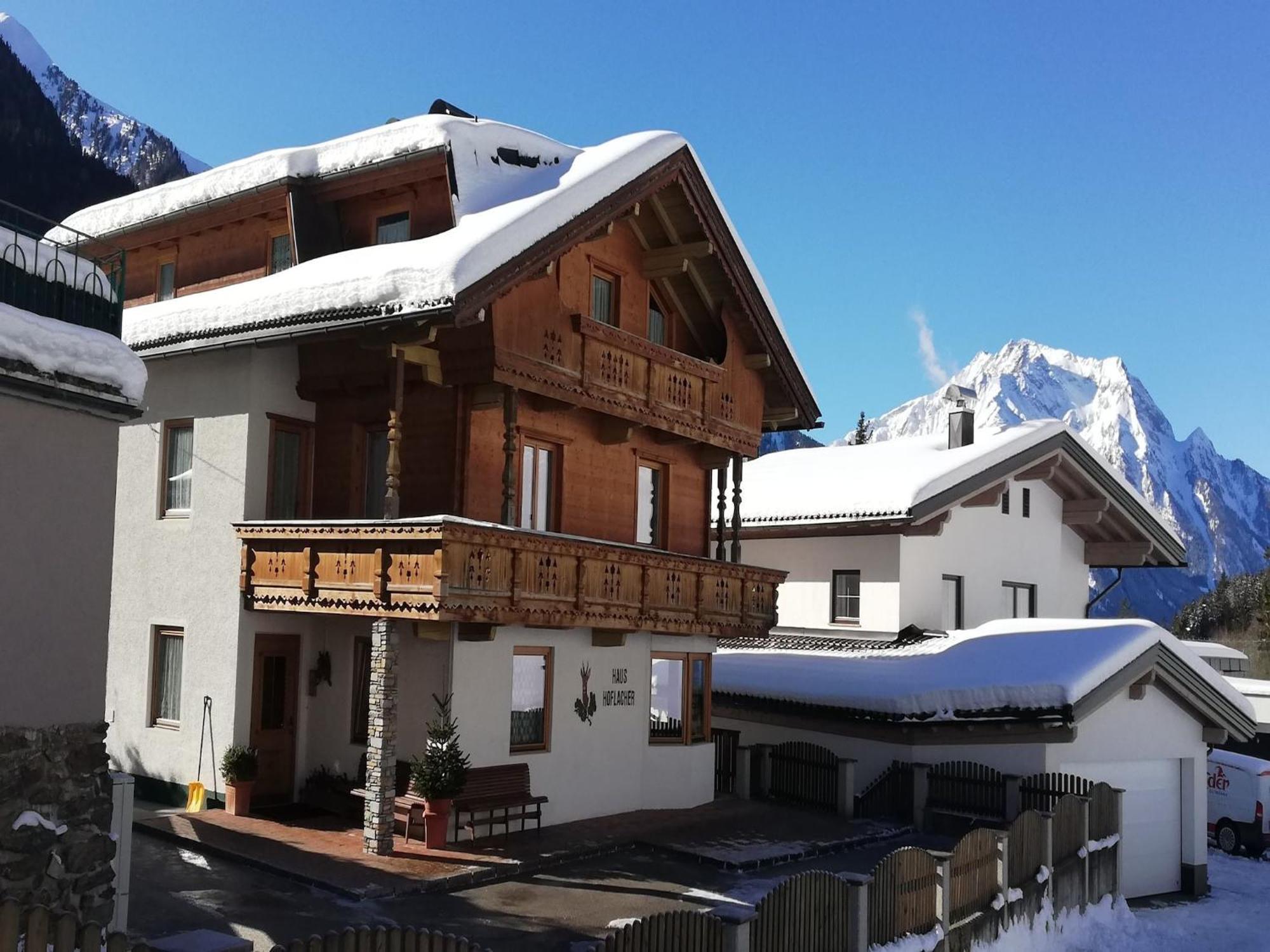 Apartment In Mayrhofen With A Balcony Ngoại thất bức ảnh